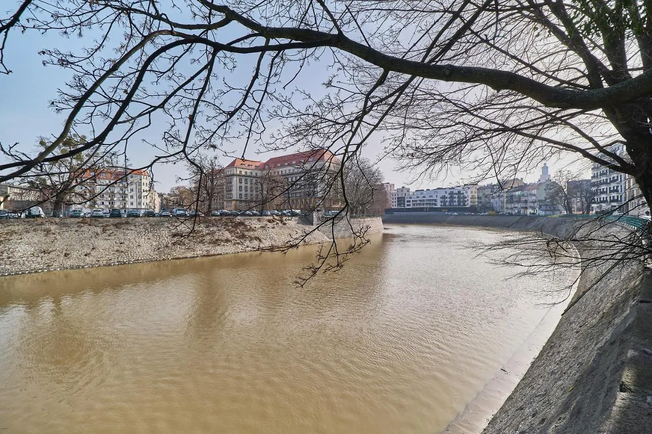 Under The Wroclove Sky By Noclegi Renters Wrocław Apartament